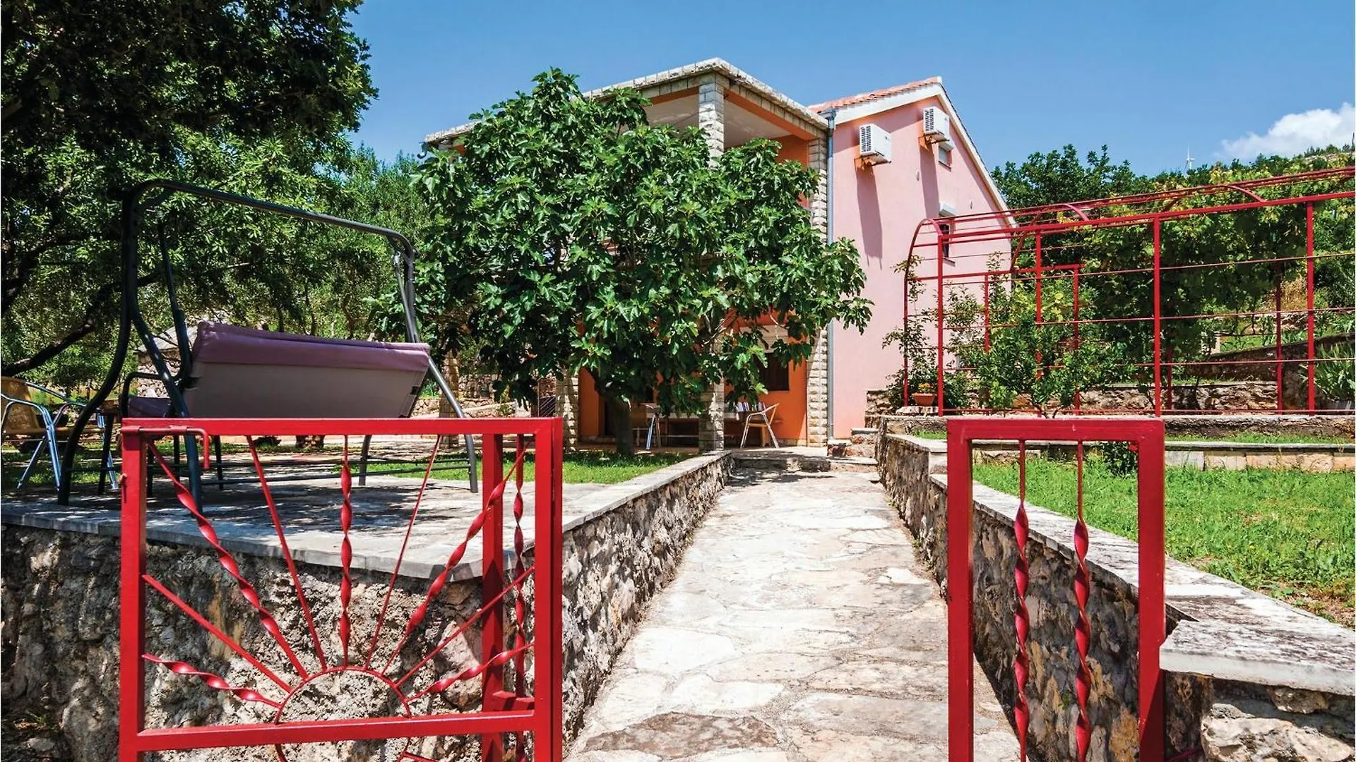 1 Bedroom Lovely Apartment In Krusevo